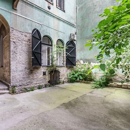 Own Budapest At Gozsdu Exterior photo